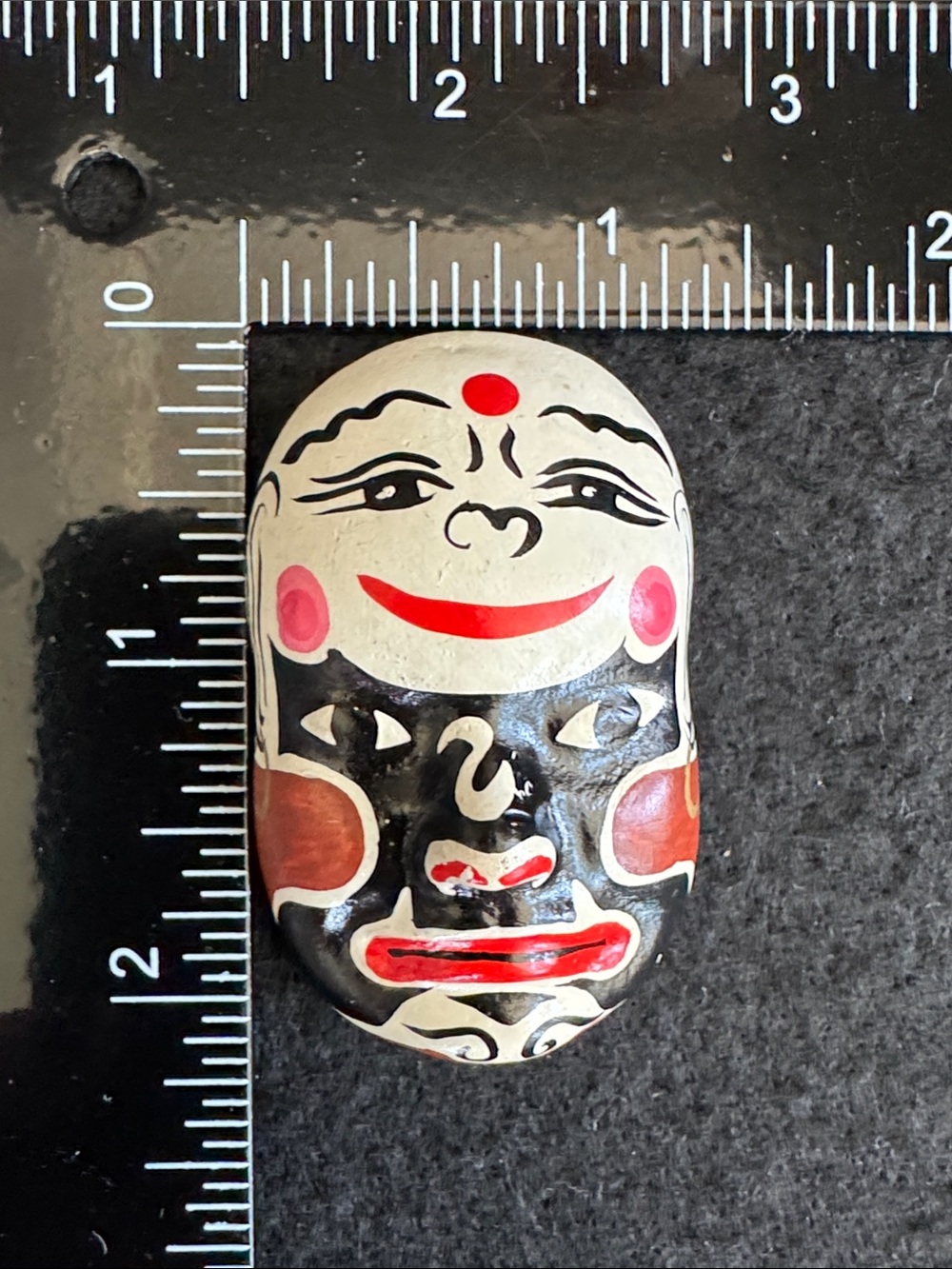 VTG Style Traditional Asian Ceremonial Theater Mask Red White Black Brooch Pin - Picture 4 of 4